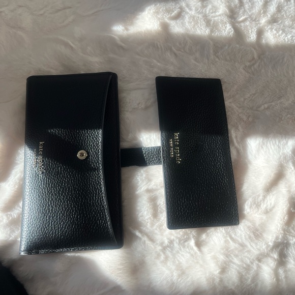 Kate Spade wallet - Picture 3 of 10
